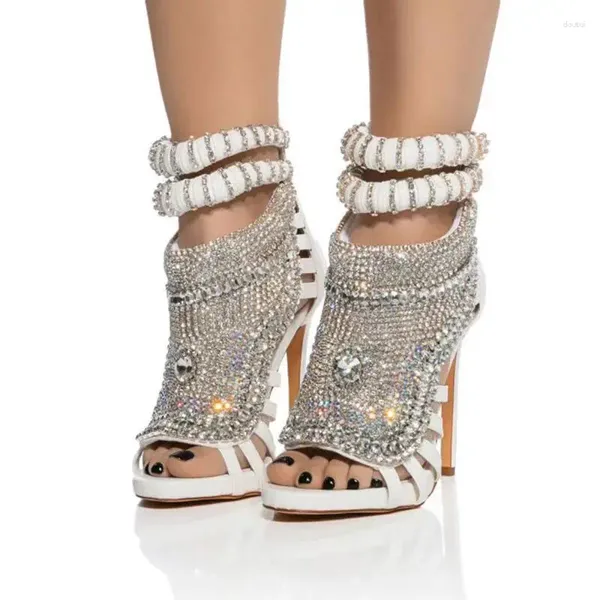 Роскошные сандалии на подъеме, украшенные крупными камнями и бриллиантами, с открытым носком, полые ремешки на щиколотке, вечернее платье на шпильке, блестящая обувь