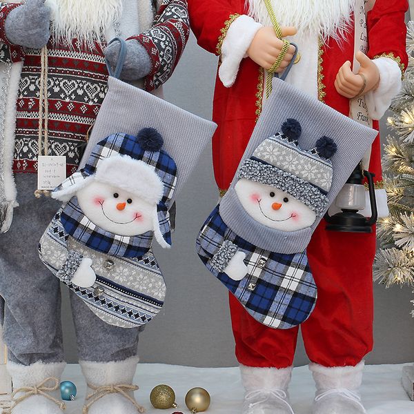 Decoração de natal tricotada tecido azul meias de natal saco de presente tridimensional boneco de neve