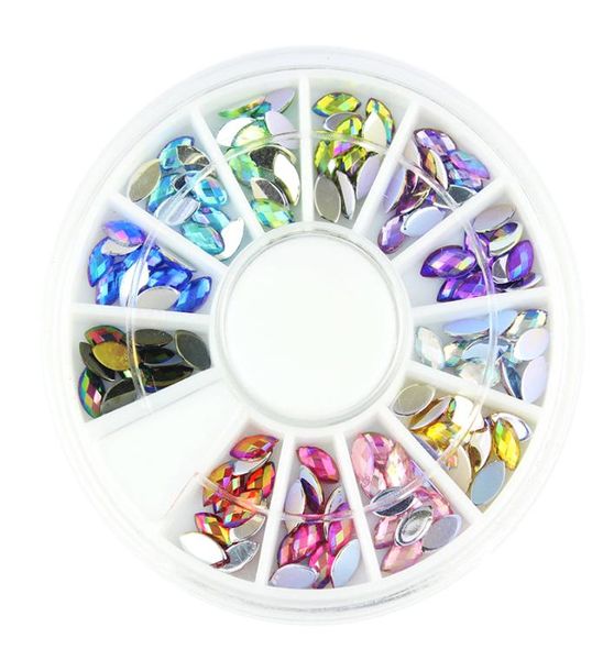 Blueness 12 colori brillanti Horse Eye Design ruota in acrilico glitter strass punte per manicure per ciondoli decorazioni per nail art 3D ZP2029061405