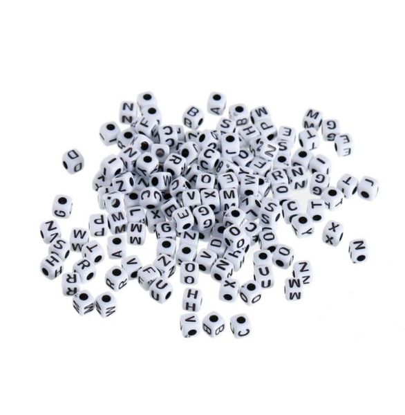 QualitàDoreenBeads Perline distanziatrici in acrilico Quadrato bianco con motivo a lettere dell'alfabeto casuale Circa 5 mm 28 x 5 mm 28 500 pezzi4953297