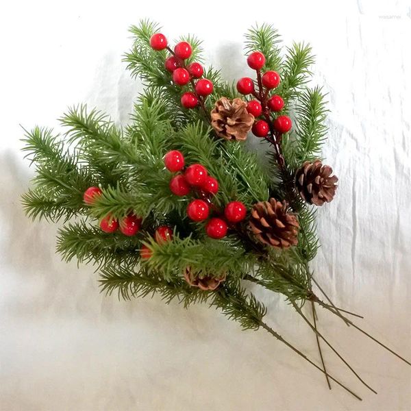 Декоративные цветы, рождественская имитация ветки сосны, рождественское дерево, лист, фрукты, красные ягоды, орнамент, веселый декор, пять раздвоенных игл