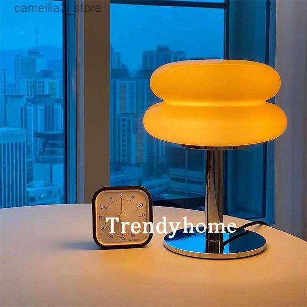 Lâmpadas de mesa de vidro manchado lâmpada de mesa infantil quarto cabeceira estudo atmosfera lâmpada decoração para casa ovo tart lâmpada de mesa transporte da gota q231104