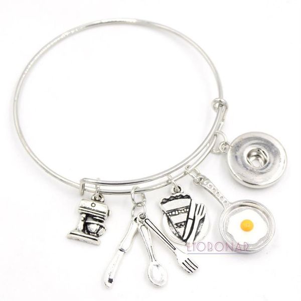 Intero gioielli a scatto Chef Bracciale Utensile da forno Cottura Frittura Egg Pan Charms Filo Bangle Braccialetti con bottone a pressione per Chef Gift270O