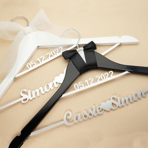 Appendini Appendiabiti da sposa personalizzati Appendiabiti da sposa Nome e data personalizzati Appendiabiti da sposa Appendiabiti da sposa e da sposo Regalo per addio al nubilato 230403