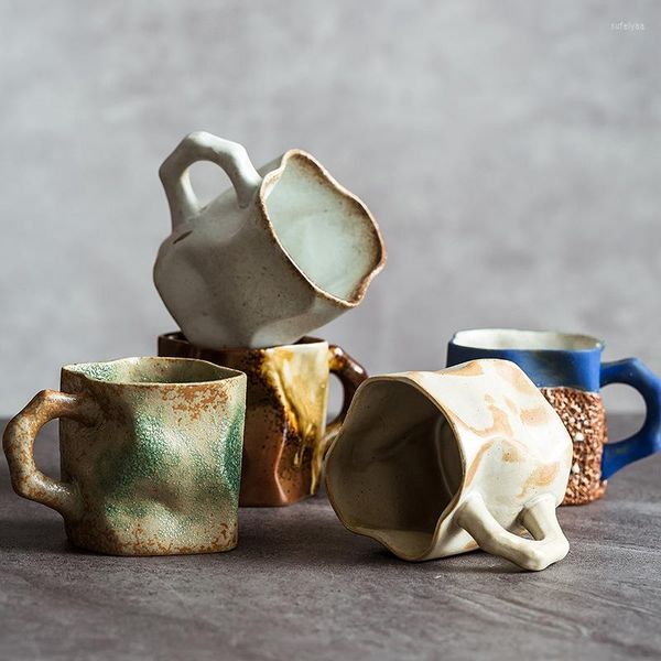 Tassen 300 ml antike Keramik-Kaffeetasse kreative unregelmäßige Getränke für Zuhause / Geschenk-Teetassen geformte handschleifende hitzebeständige Tasse