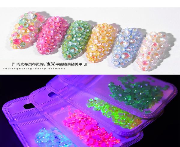 Prego Broca Plana Neon BullingBulling Diamante Brilhante Diferentes Cores Efeito De Acordo Com A Luz Decorações Da Arte Do Prego 3Gbags Lumi8289986