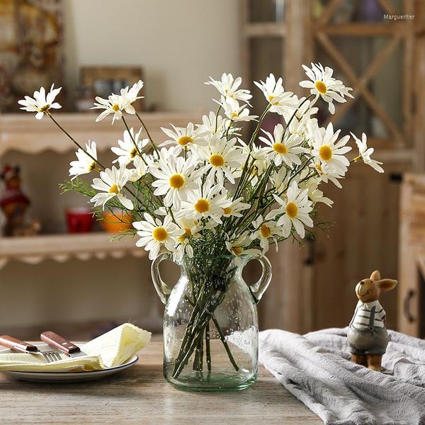 Fiori decorativi Una margherita a 5 teste Decorazione della stanza domestica Vaso Pianta floreale Fiore artificiale Camomilla Seta Bouquet finto 53 cm