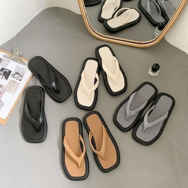 Slippers de verão chinelos chinelos de moda sandálias planas anti-deslizamento para mulheres passeios casuais de dedo do dedo do dedo do pé PVC 230403