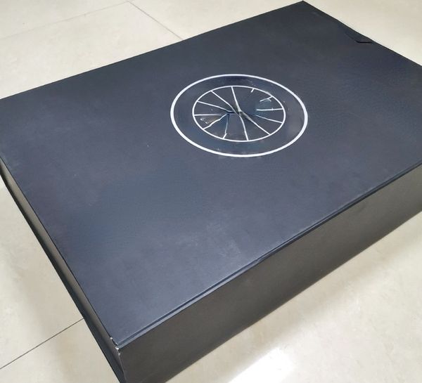 Дизайнерская подарочная упаковка C-животное Черный самолет Коробка Специальная жесткая картонная коробка из гофрированного картона Большие коробки для упаковки зимней одежды