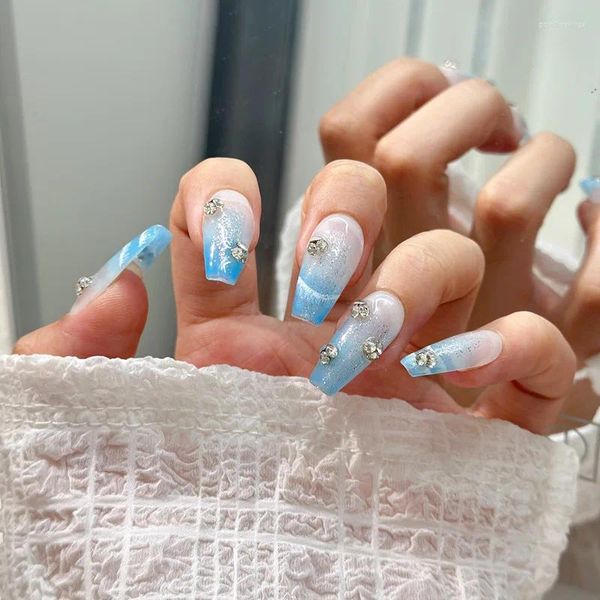 Unghie finte Pure Handmade Light Luxury High-end Wear Coreano adesivo riutilizzabile blu manicure artificiale per l'inverno