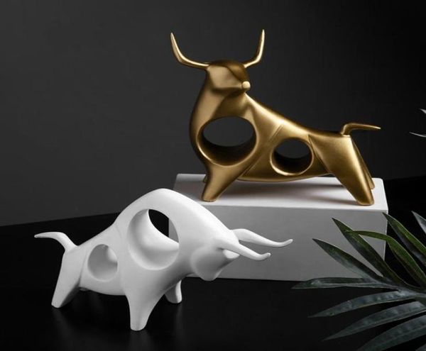 Moderna astratta animale mucca statua scultura in resina decorazione della casa accessori ornamenti da tavolo6324296