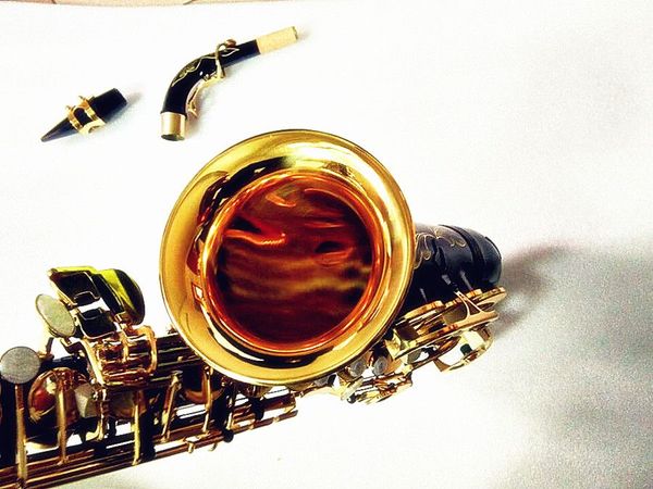Sassofono contralto professionale A-991 Strumento musicale in ottone oro nero Sax contralto con custodia