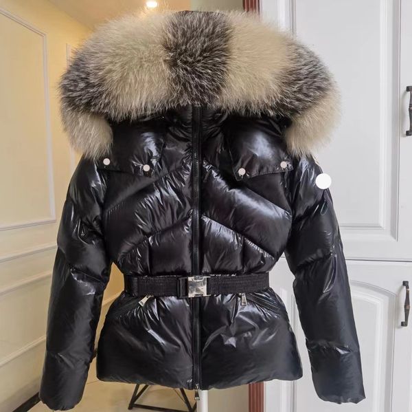 Französische Designermarke M Home Damen Daunenjacke mit besticktem Abzeichen und Pelzkragen für den Winter, warme Jacke mit Gürtel und NFC