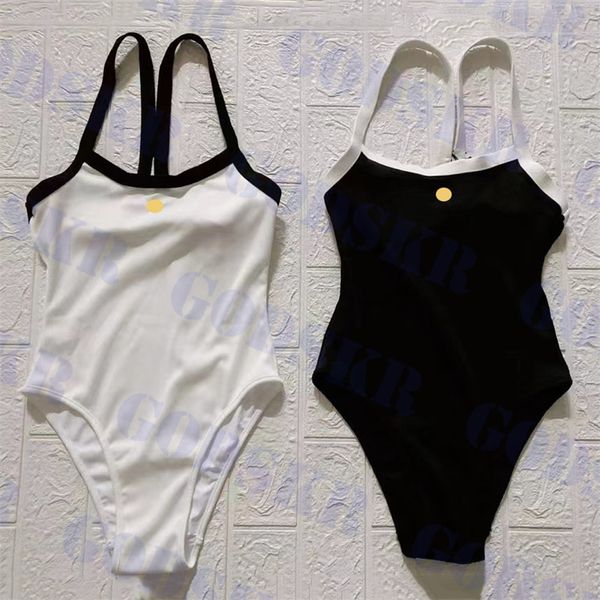 Costume da bagno lavorato a maglia Costume intero da donna firmato Bikini con logo in metallo Bikini di alta qualità Due colori