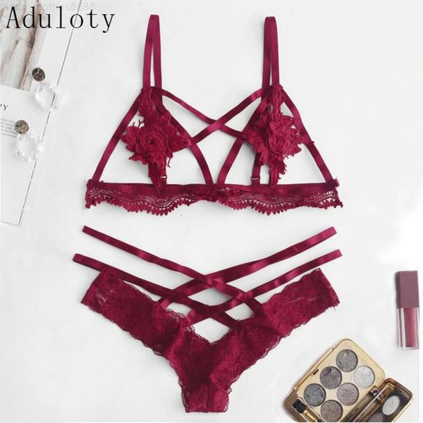 Aduloty Mulheres Sexy Underwear Set Red Rose Flower Lace Hollow Bra Underwear Spaghetti Strap Tentação Pijama Verão Y200708