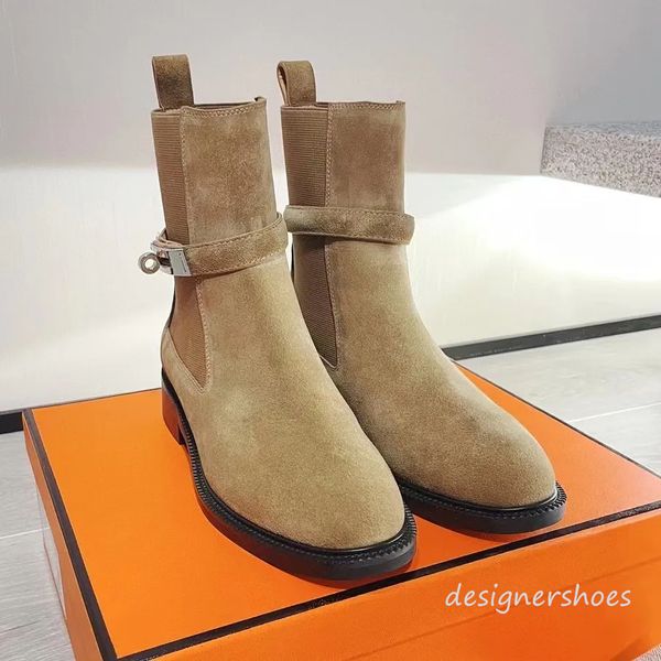 Mulheres de luxo Designer Meia Botas Sapatos de Couro Martin Bota Curta Botas de Motocicleta Preto Strass Wraparound Borracha Chunky Baixo Salto Marcas de Luxo para Mulheres sapato