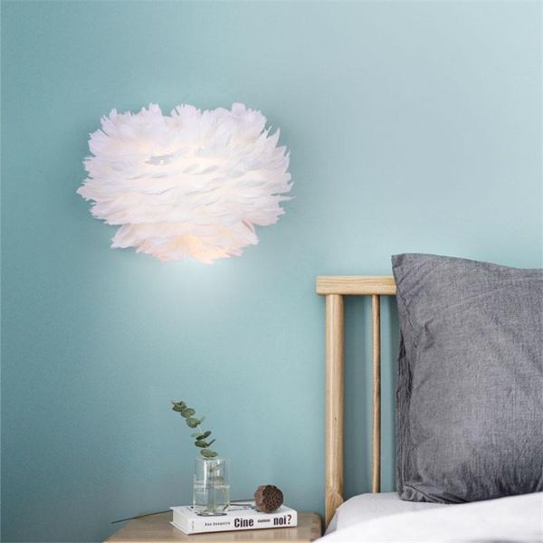 Lâmpada de parede Lâmpadas de penas brancas nórdicas LED Princess Room Bedroom Moderno Sconce Luzes Crianças Casamento Deco