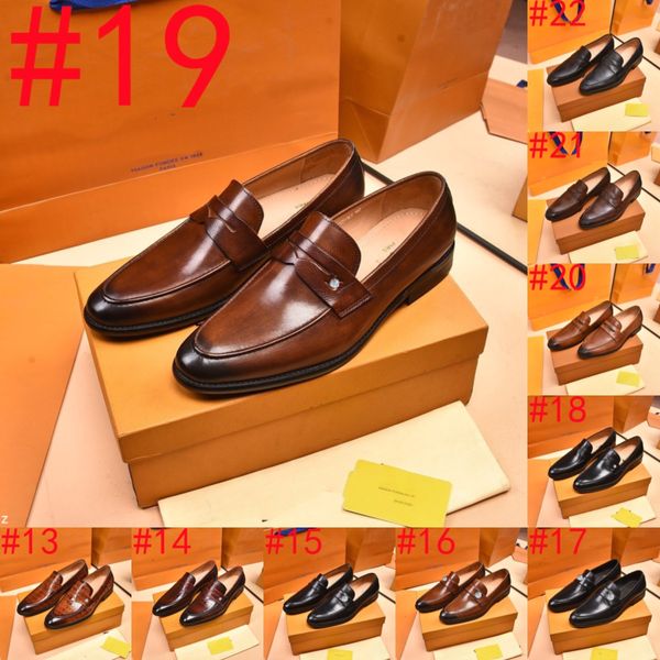 L3 / 22MODEL Mocassini di lusso Scarpe da uomo Nero Beige Flock Punta tonda Decorazione in metallo Scarpe eleganti da uomo firmate Slip on Scarpe da uomo Spedizione gratuita