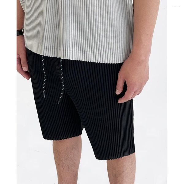 Pantaloncini da uomo Miyake Pantaloni a pieghe con cintura da uomo 2023 Estate ad alto rimbalzo Vento Basket Abbigliamento sportivo casual