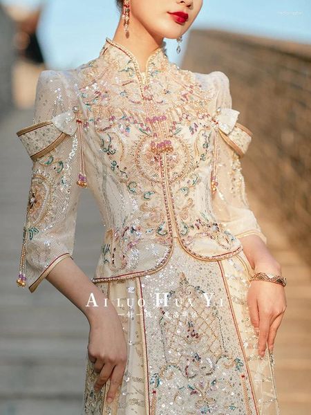 Etnik Giyim Vintage Boncuk Püskülleri Cheongsam Modern Çin Gelinlik Kadınları Oriental Zarif Işıltılı Şampanya Sequins Qi Pao