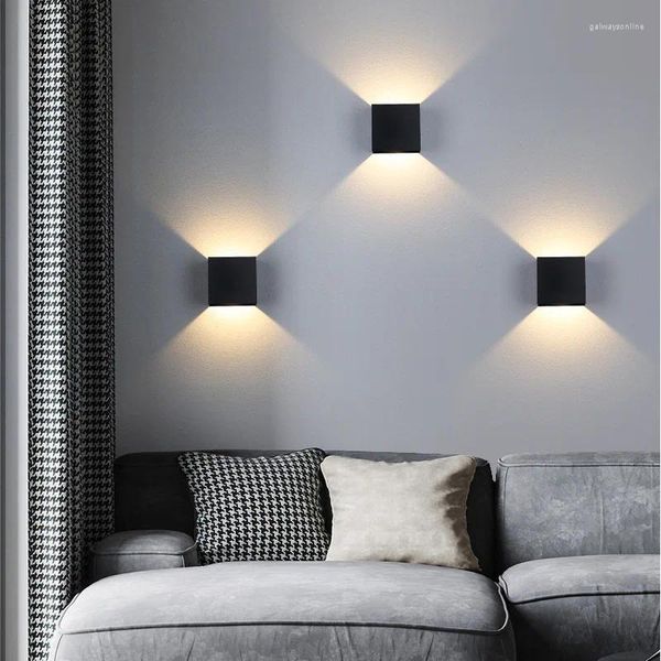 Lâmpada de parede LED com iluminação simples para cima e para baixo Quarto quadrado Sala de estar Corredor Lavagem de cabeceira