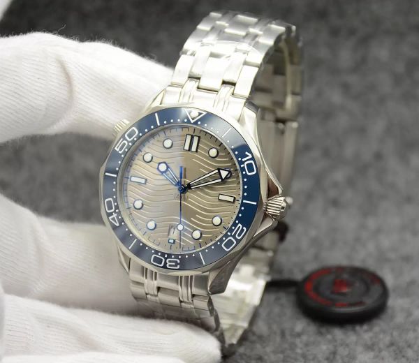 Часы для мужчин роскошные дизайнерские наручные часы Человек часы 42 -мм часов Автоматическое механическое движение