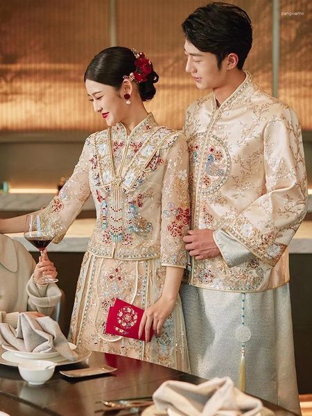 Roupas étnicas Mulheres Homem Oriental Brinde Retro Chinês Champagne Vestido de Noiva Vintage Sparkly Lantejoulas Beading Cheongsam Qipao Vestido