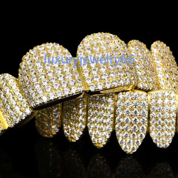 Rapper Mens Hip Hop Denti d'oro Grillz Top Bottom Iced Out Grills Moissanite Diamond Cool Vampire Personalizza i gioielli dei denti dentali