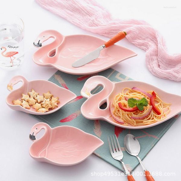 Geschirr-Sets 1PC Big Flamingo Dekoration Rosa 3D-Keramikteller China Trockenobstteller Schüssel Dessertteller Knochen