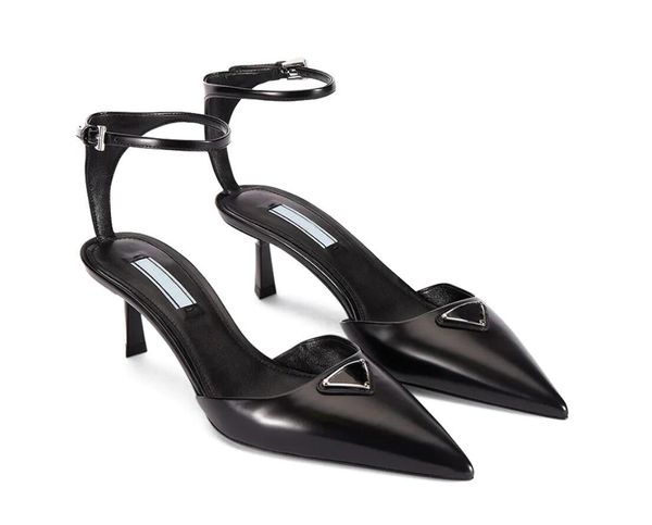 Elegante sandalo da donna Décolleté slingback a triangolo in pelle spazzolata Décolleté con cinturino alla caviglia Calzature di lusso Décolleté con tacco alto a punta pellami bianchi neri