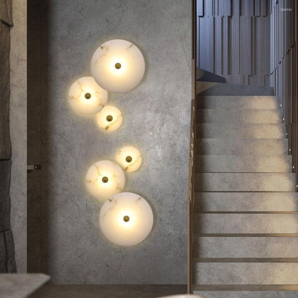 Lampada da parete Stile nordico Pietra Paralume in marmo naturale Sconce Base in metallo Luci interne per interni Decorazione di illuminazione