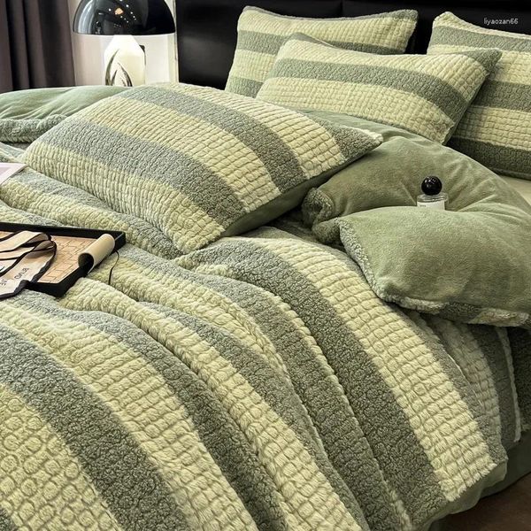 Conjuntos de cama de alta qualidade imitação de pele inverno conjunto luxo leite veludo quente capa de edredão com lençóis colcha fronhas