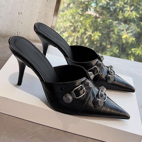 Black Pointed Toe Mule Chinelos Sandálias Studded Fivela Embelezada Sapatos Slip Slides Baotou Chinelos Stiletto Heel Designers de Luxo Sapato para Mulheres Sapatos de Noite