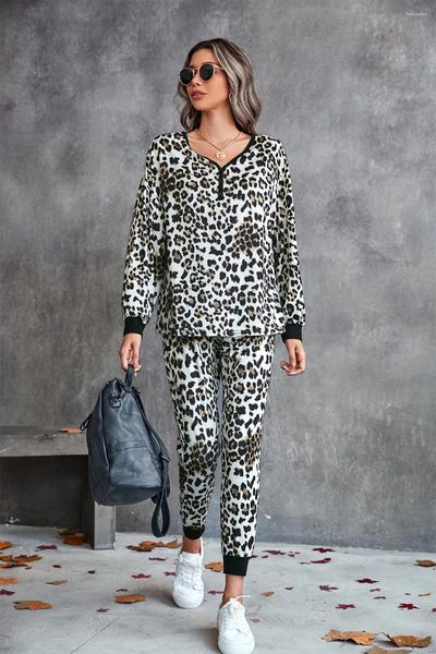 Calças femininas de duas peças cereja invasão outono inverno mulheres v-pescoço leopardo t-shirt combinando calças conjuntos