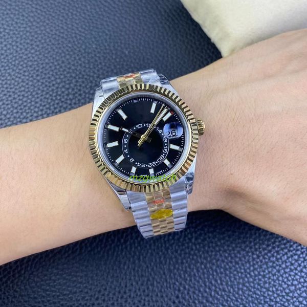 NOOB 326933 Relógio SKY 9001 Movimento mecânico 42mm 904L banhado com material dourado 2min18K Super gelo azul luminoso Fase da lua data calendário circular fuso horário duplo NF