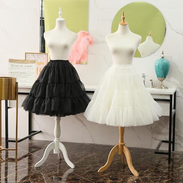 Kadınlar için Lolita Petticoats Kadınlar İçin Diz Uzunluk Alanları Yarım Kayma Crinoline Çembersiz Tül Kabarık Etek Kızlar Balo Gown Etekler