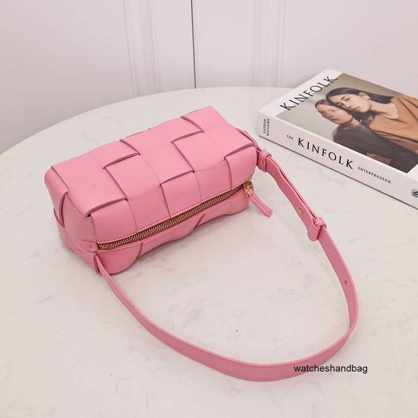 Дизайнерская Bottegs V Роскошная сумка Кирпичная тканая сумка Женская розовая универсальная сумка на одно плечо для подмышек Премиум-чувство портативная сумка-подушка