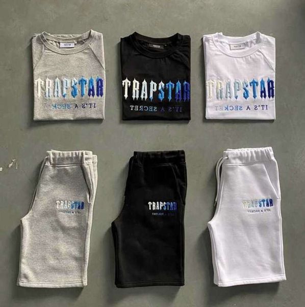 Herren Trapstar T-Shirt-Set mit Buchstaben bestickter Trainingsanzug, kurze Ärmel, Plüsch-Shorts Aess