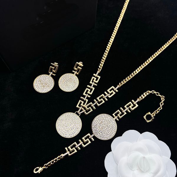 Goldmünzen voller Diamanten Anhänger Kette Halsketten Griechenland Mäandermuster Perlenkette Banshee Portrait Designer Schmuck Damen Accessoires Geschenke XMN11 --02