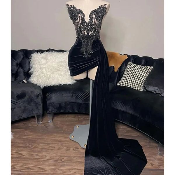 Abito da cocktail per ritorno a casa con applicazioni in pizzo nero Scollo tondo senza maniche Guaina Abiti corti da ballo di fine anno Robe De Soiree