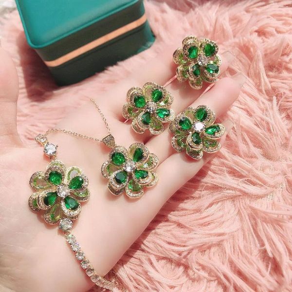 Комплект ожерелья и серег Lihua American Heavy Industries, большая камелия, женское кольцо с покрытием из 18-каратного зеленого остроконечного кристалла, кулон-кольцо, браслет