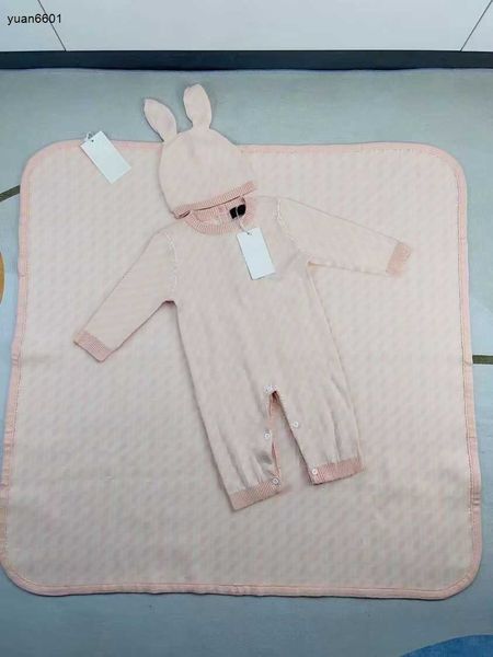 Popolari pagliaccetti firmati per neonati con coperte avvolgenti tute con lettere per bambini con cappelli da coniglio pagliaccetto in morbido cotone