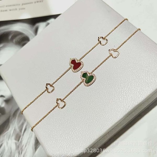 Designer Charme Pulseiras Kirin Hulu Pulseira Mulheres Novo Três Incrustados Diamante Vermelho Jade Medalhão Pingente Alta Versão Fritillaria Hollow Handpiece