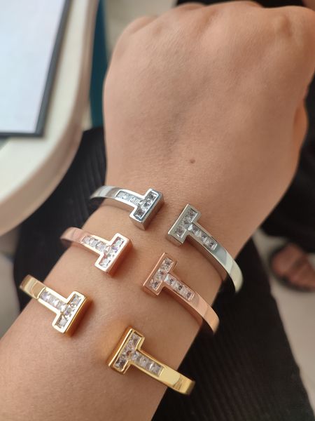 pulseiras de pulseira de ouro de 18k de prata para homens homens t tênis de luxo poços indianos de moda aberta designer de jóias unissex feminino para festas de judeu para presentes de acesso a acessórios