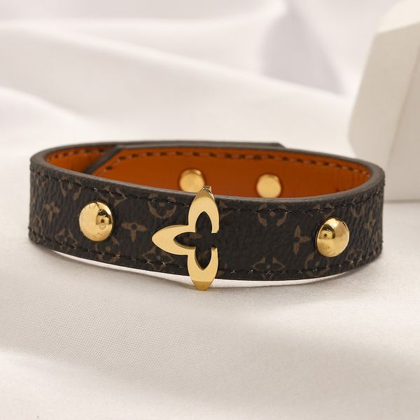 18K Gold Leather Clover Banglet Classic Design Love Bracelet European Romantic Romantic Style Feminino Pulseira Feminina Design Jóia Bangle For Men