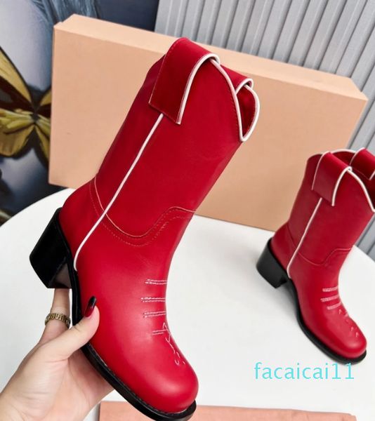 Outono e inverno botas femininas apontou salto alto stiletto couro preto branco zíper martin bota fivela de metal carta decoração