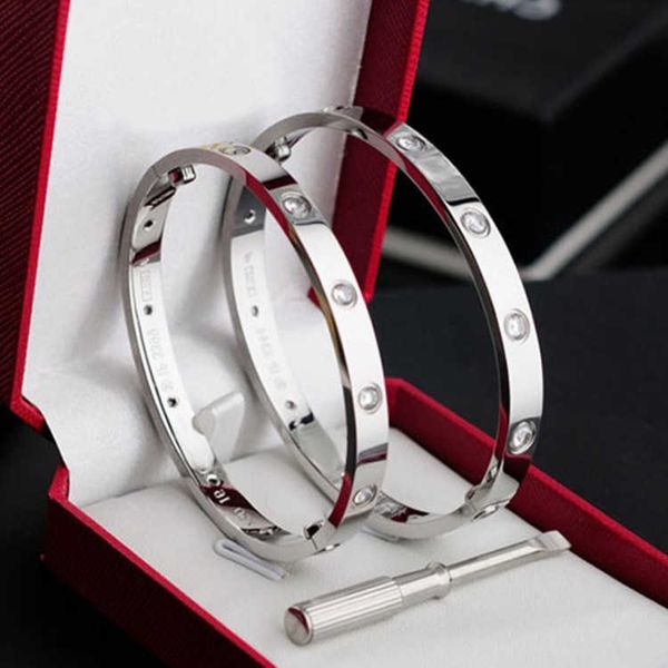 Nova marca clássico designer pulseira moda europeia pulseira casal manguito para mulheres de alta qualidade 316l titânio aço jóias ornamentos atacado 0gzy
