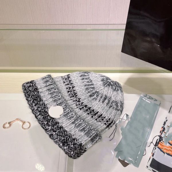 Klasik Stil Tasarımcı Örme Hat Beanie Moda Trend Üst düzey marka kalınlaşmış sıcak kayak partisi 4 renk mevcut en kaliteli ürünler G231174PE-3