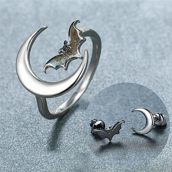 Collana e orecchini set vintage pipistrello nero anello punk accessorio trendy per feste di Halloween luna color argento classico per regali da donna