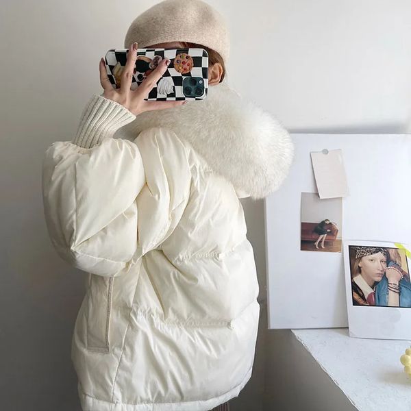 Piumino da donna di design parka marchi moda signora allentato ispessito corto volpe grande collo di pelliccia bianco piumino capispalla cappotti piumino con cappuccio da esterno